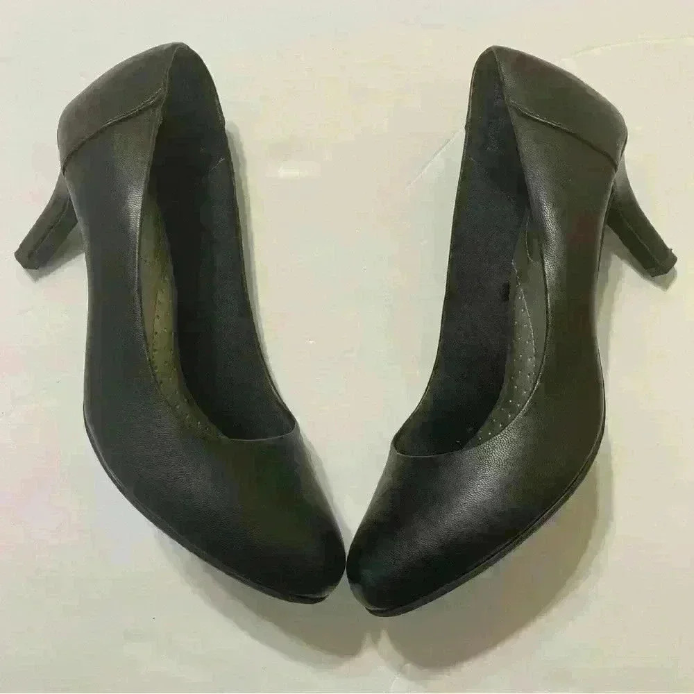 Time And Tru Classic Pumps Heels Womens 8 US Black Stylish Stiletto Heels